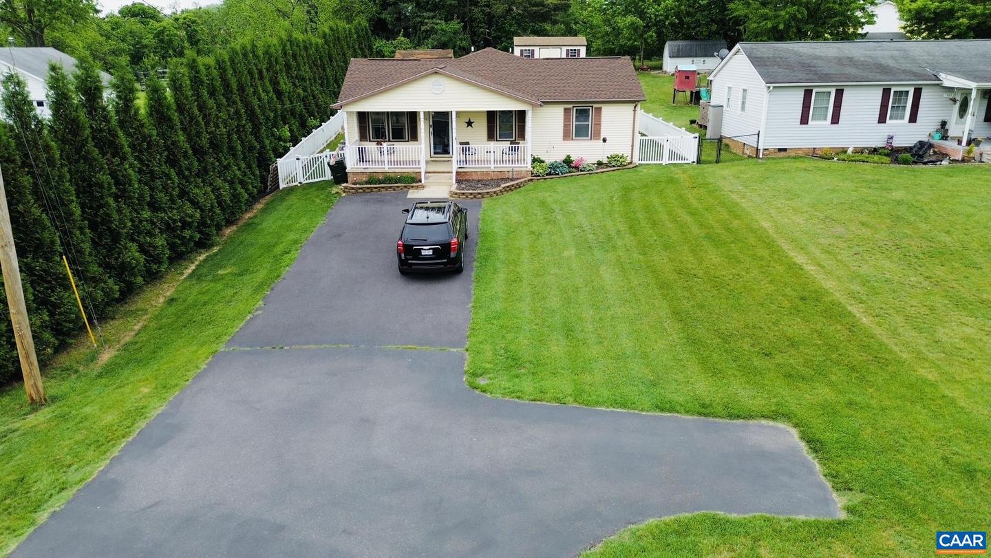 1595 BARTERBROOK RD, STAUNTON, Virginia 22401, 3 Bedrooms Bedrooms, ,2 BathroomsBathrooms,Residential,For sale,1595 BARTERBROOK RD,664624 MLS # 664624