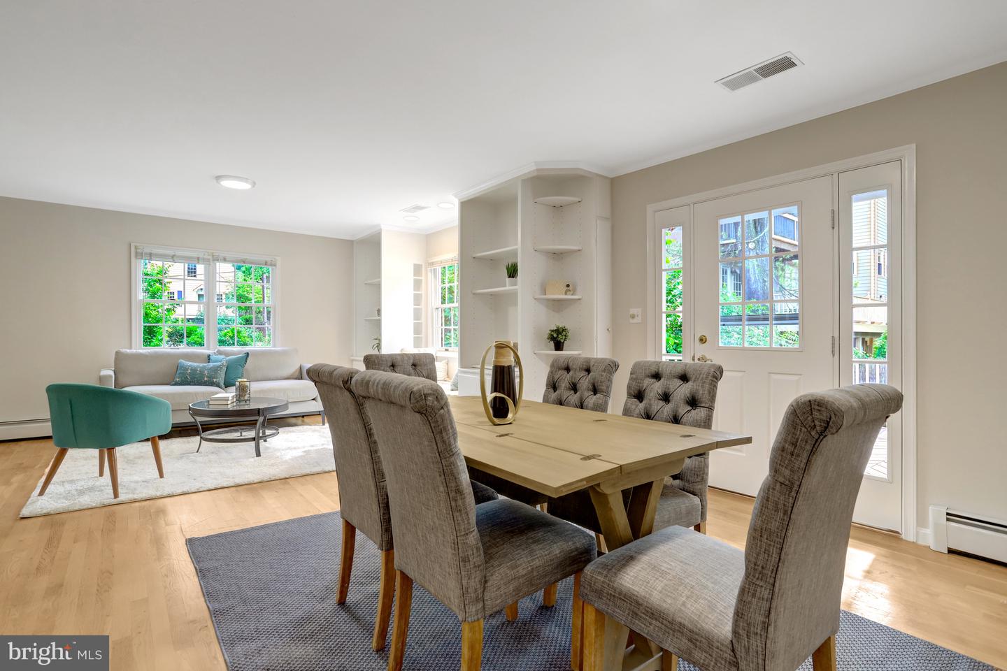 1600 N TAYLOR ST, ARLINGTON, Virginia 22207, 4 Bedrooms Bedrooms, ,3 BathroomsBathrooms,Residential,For sale,1600 N TAYLOR ST,VAAR2054654 MLS # VAAR2054654