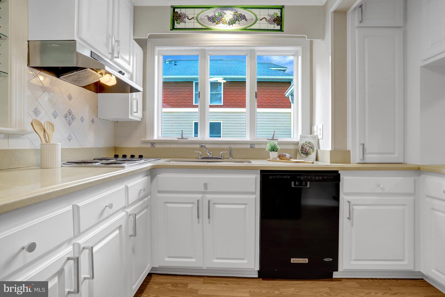 1600 N TAYLOR ST, ARLINGTON, Virginia 22207, 4 Bedrooms Bedrooms, ,3 BathroomsBathrooms,Residential,For sale,1600 N TAYLOR ST,VAAR2054654 MLS # VAAR2054654