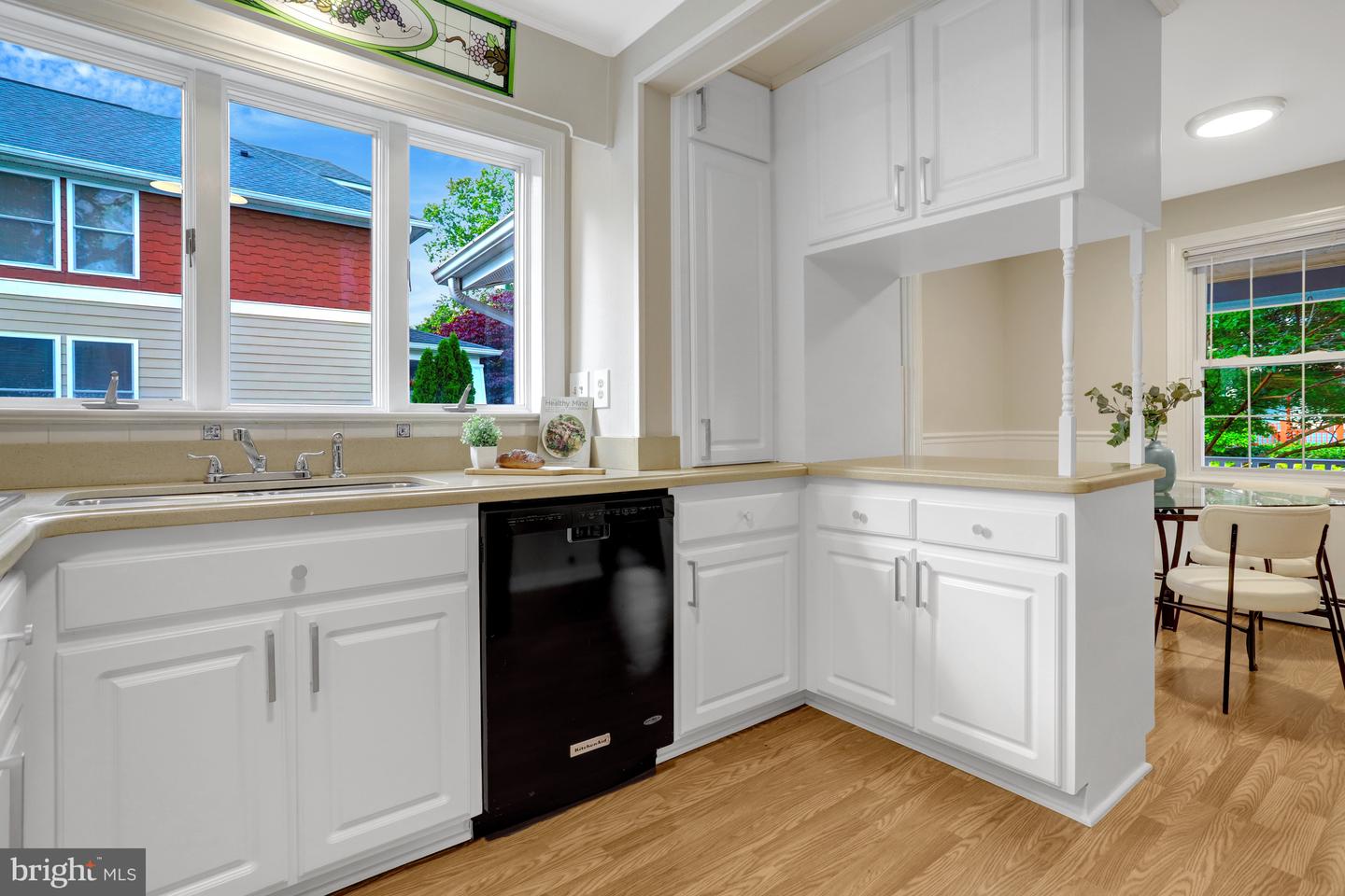 1600 N TAYLOR ST, ARLINGTON, Virginia 22207, 4 Bedrooms Bedrooms, ,3 BathroomsBathrooms,Residential,For sale,1600 N TAYLOR ST,VAAR2054654 MLS # VAAR2054654