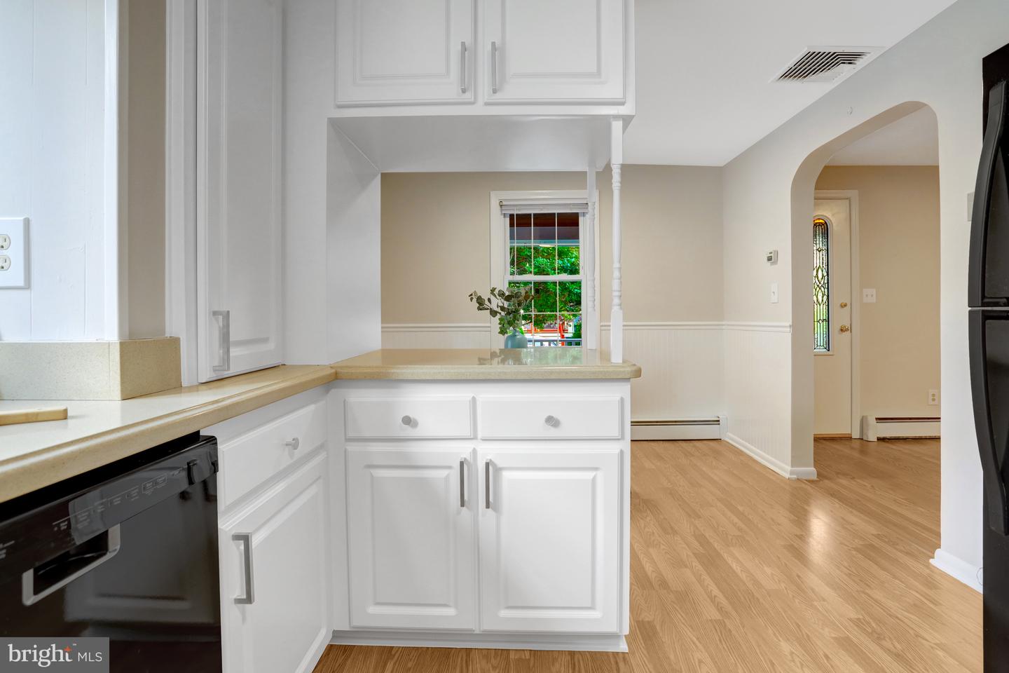 1600 N TAYLOR ST, ARLINGTON, Virginia 22207, 4 Bedrooms Bedrooms, ,3 BathroomsBathrooms,Residential,For sale,1600 N TAYLOR ST,VAAR2054654 MLS # VAAR2054654