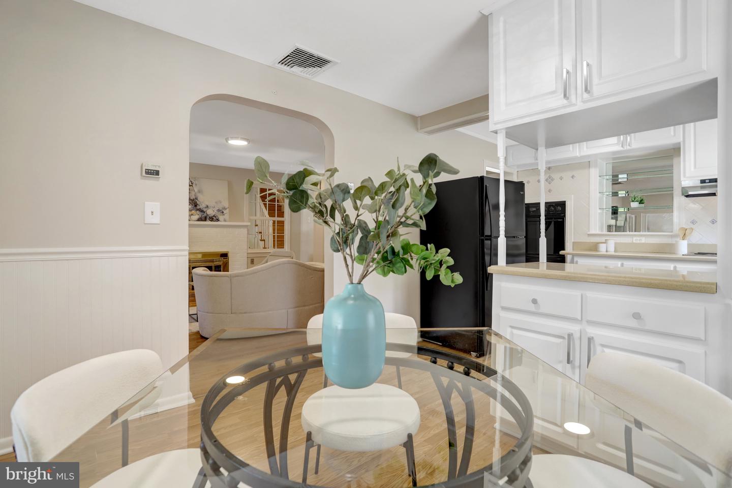 1600 N TAYLOR ST, ARLINGTON, Virginia 22207, 4 Bedrooms Bedrooms, ,3 BathroomsBathrooms,Residential,For sale,1600 N TAYLOR ST,VAAR2054654 MLS # VAAR2054654