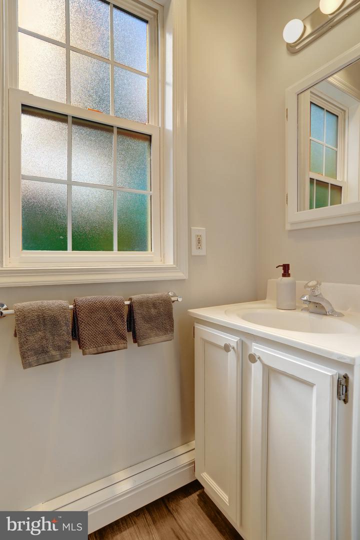 1600 N TAYLOR ST, ARLINGTON, Virginia 22207, 4 Bedrooms Bedrooms, ,3 BathroomsBathrooms,Residential,For sale,1600 N TAYLOR ST,VAAR2054654 MLS # VAAR2054654