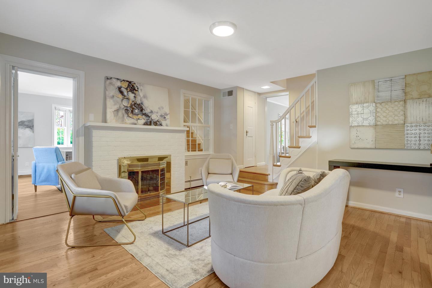 1600 N TAYLOR ST, ARLINGTON, Virginia 22207, 4 Bedrooms Bedrooms, ,3 BathroomsBathrooms,Residential,For sale,1600 N TAYLOR ST,VAAR2054654 MLS # VAAR2054654