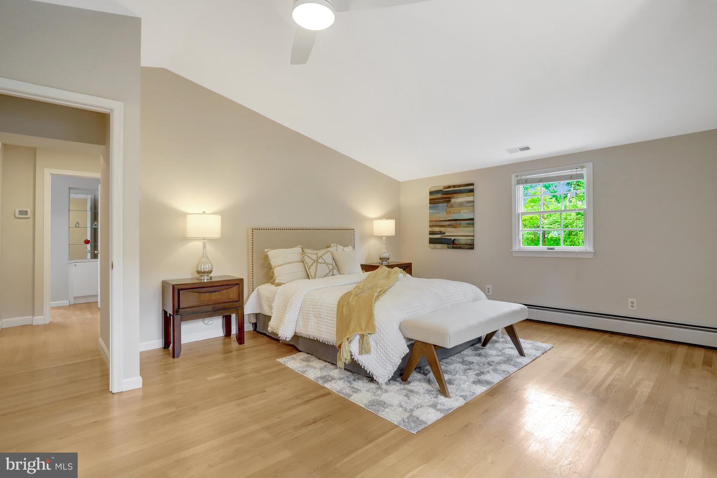 1600 N TAYLOR ST, ARLINGTON, Virginia 22207, 4 Bedrooms Bedrooms, ,3 BathroomsBathrooms,Residential,For sale,1600 N TAYLOR ST,VAAR2054654 MLS # VAAR2054654