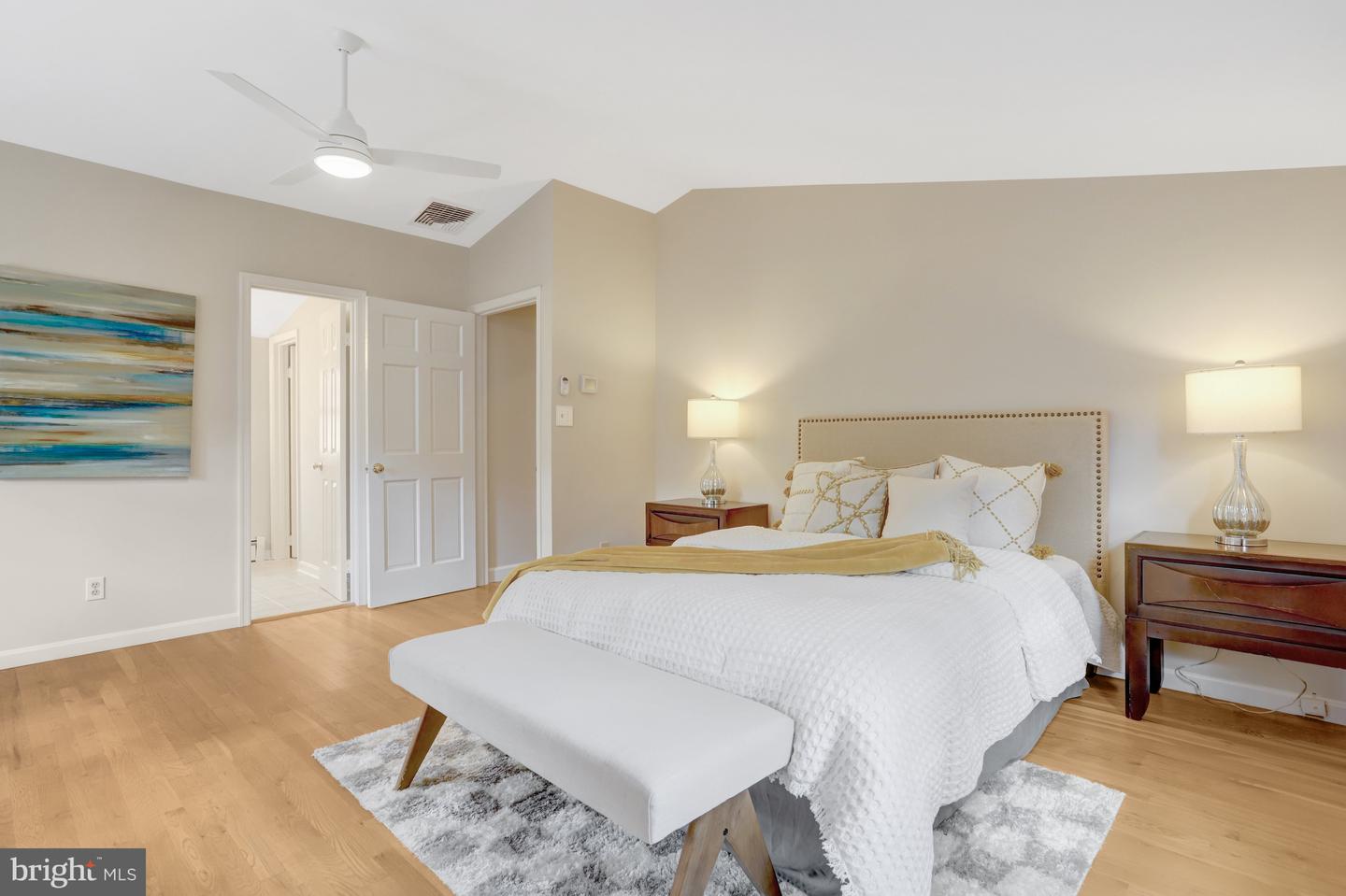 1600 N TAYLOR ST, ARLINGTON, Virginia 22207, 4 Bedrooms Bedrooms, ,3 BathroomsBathrooms,Residential,For sale,1600 N TAYLOR ST,VAAR2054654 MLS # VAAR2054654