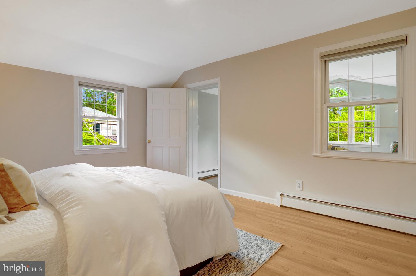 1600 N TAYLOR ST, ARLINGTON, Virginia 22207, 4 Bedrooms Bedrooms, ,3 BathroomsBathrooms,Residential,For sale,1600 N TAYLOR ST,VAAR2054654 MLS # VAAR2054654