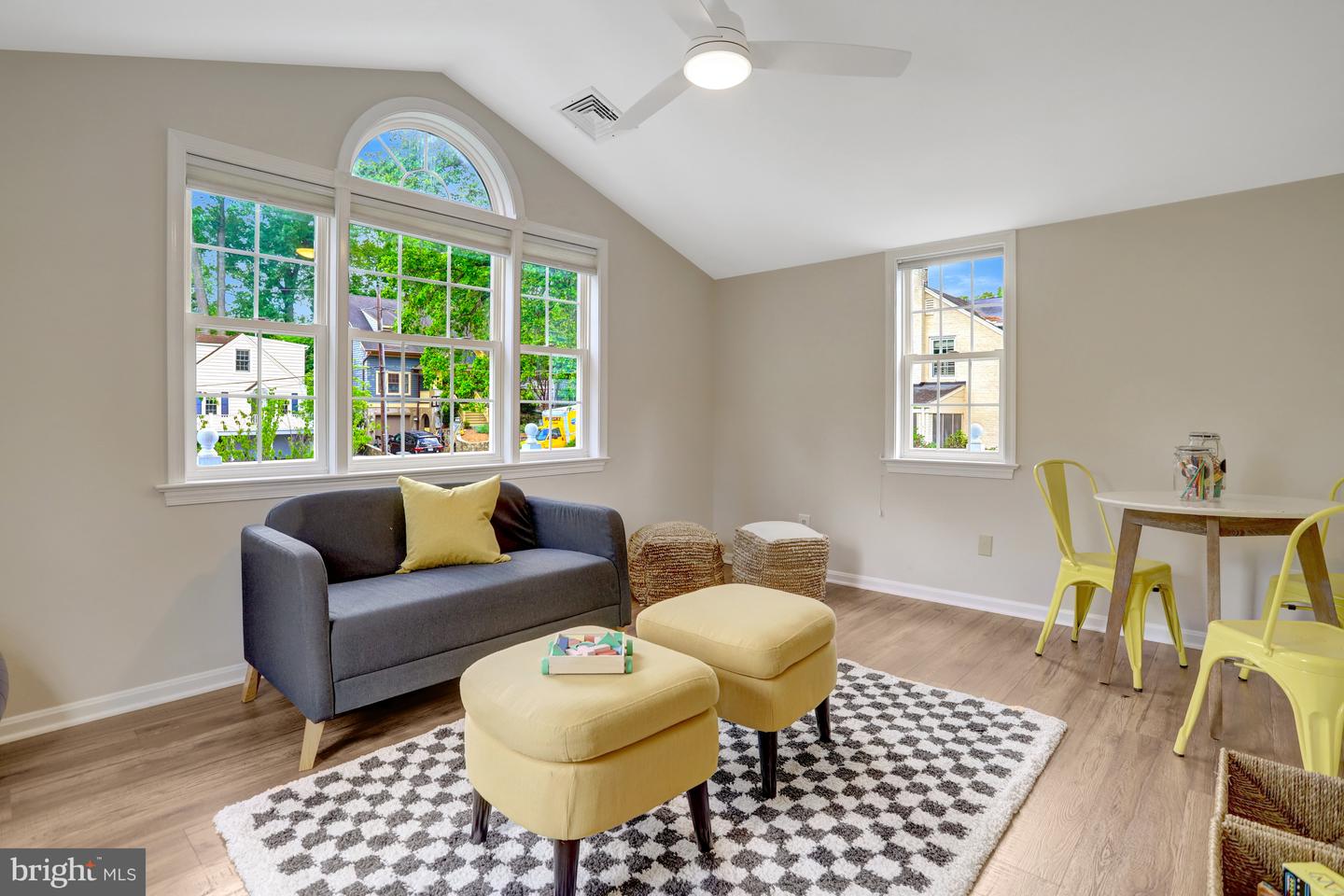 1600 N TAYLOR ST, ARLINGTON, Virginia 22207, 4 Bedrooms Bedrooms, ,3 BathroomsBathrooms,Residential,For sale,1600 N TAYLOR ST,VAAR2054654 MLS # VAAR2054654