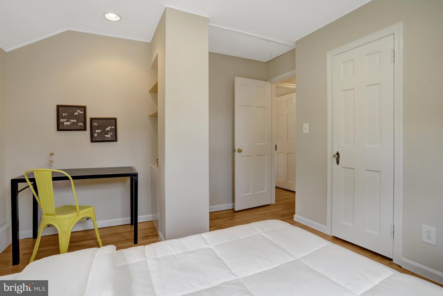 1600 N TAYLOR ST, ARLINGTON, Virginia 22207, 4 Bedrooms Bedrooms, ,3 BathroomsBathrooms,Residential,For sale,1600 N TAYLOR ST,VAAR2054654 MLS # VAAR2054654