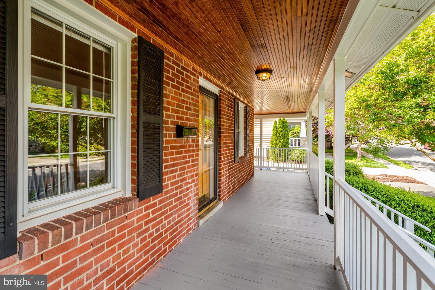 1600 N TAYLOR ST, ARLINGTON, Virginia 22207, 4 Bedrooms Bedrooms, ,3 BathroomsBathrooms,Residential,For sale,1600 N TAYLOR ST,VAAR2054654 MLS # VAAR2054654
