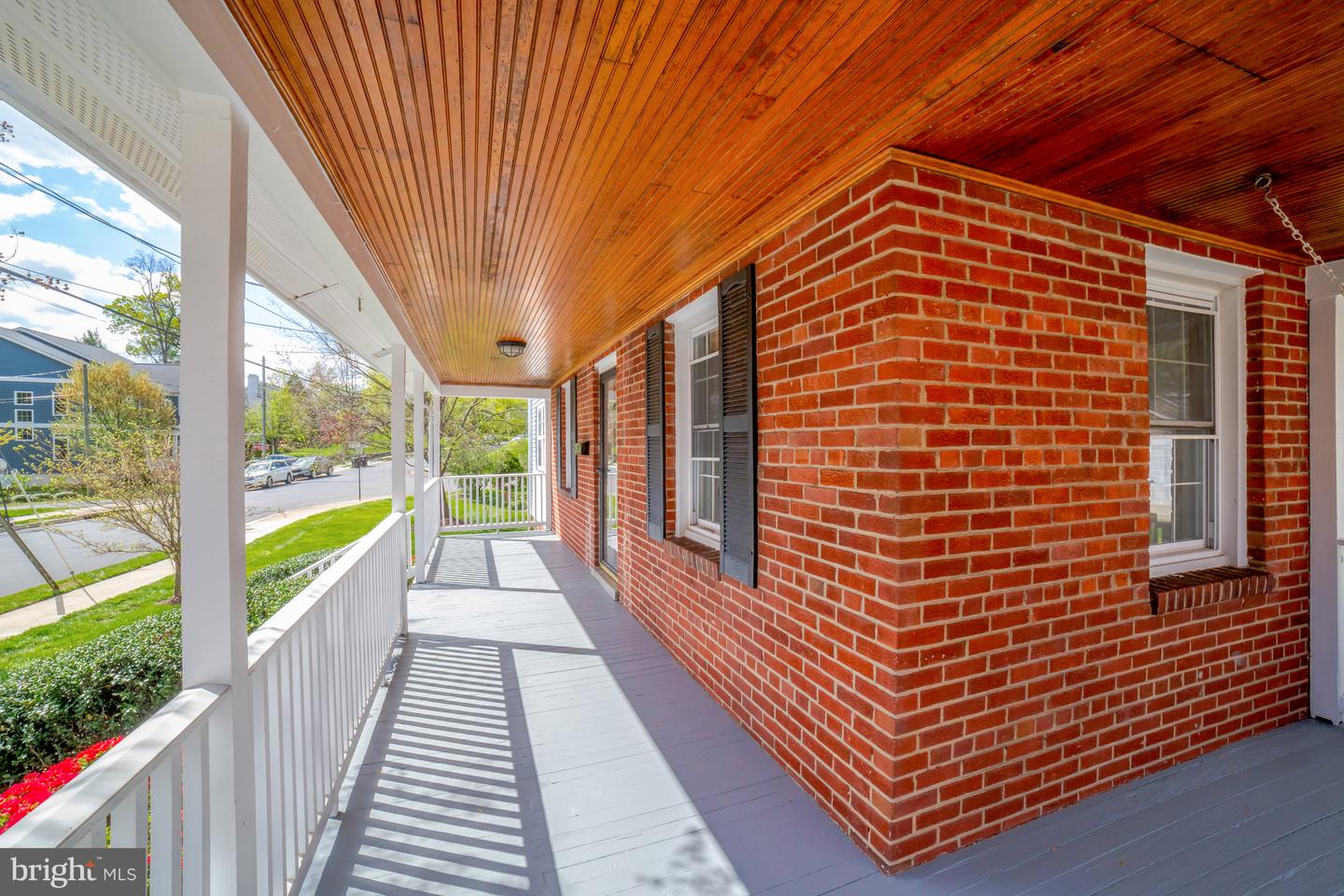 1600 N TAYLOR ST, ARLINGTON, Virginia 22207, 4 Bedrooms Bedrooms, ,3 BathroomsBathrooms,Residential,For sale,1600 N TAYLOR ST,VAAR2054654 MLS # VAAR2054654