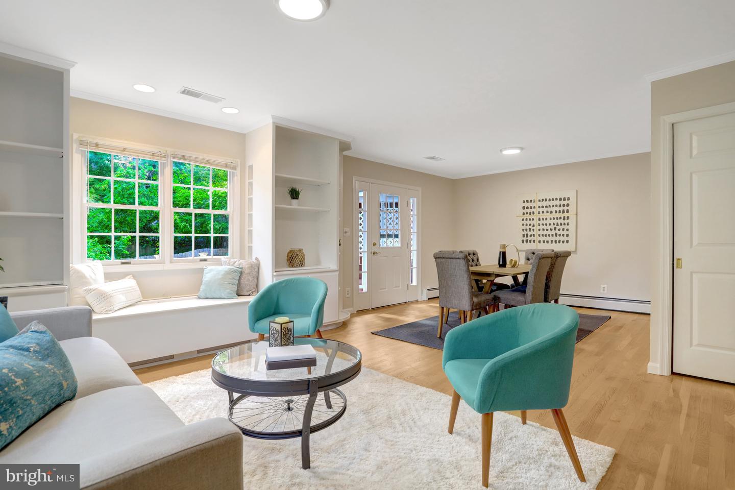 1600 N TAYLOR ST, ARLINGTON, Virginia 22207, 4 Bedrooms Bedrooms, ,3 BathroomsBathrooms,Residential,For sale,1600 N TAYLOR ST,VAAR2054654 MLS # VAAR2054654