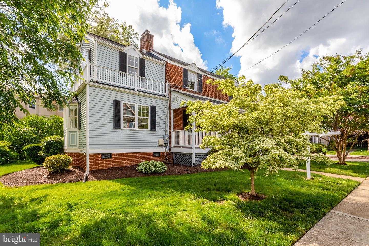 1600 N TAYLOR ST, ARLINGTON, Virginia 22207, 4 Bedrooms Bedrooms, ,3 BathroomsBathrooms,Residential,For sale,1600 N TAYLOR ST,VAAR2054654 MLS # VAAR2054654