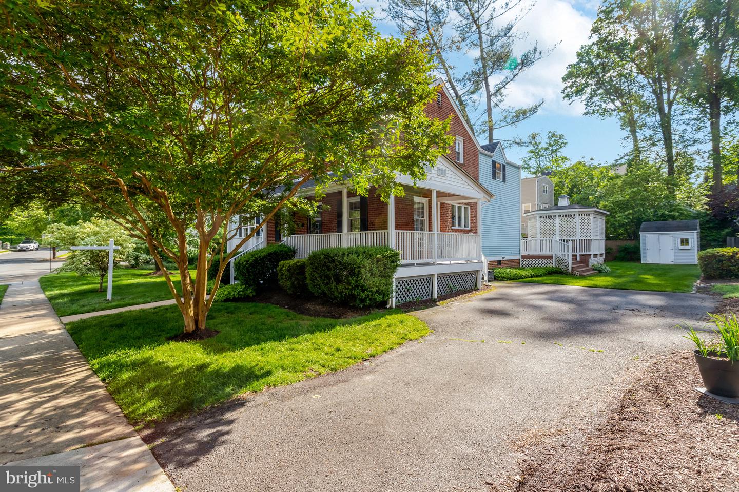 1600 N TAYLOR ST, ARLINGTON, Virginia 22207, 4 Bedrooms Bedrooms, ,3 BathroomsBathrooms,Residential,For sale,1600 N TAYLOR ST,VAAR2054654 MLS # VAAR2054654