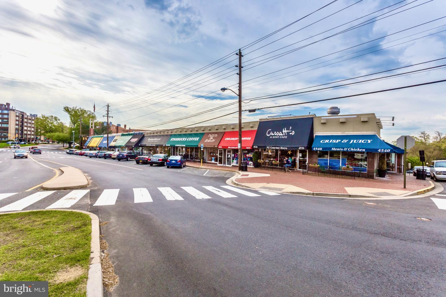 1600 N TAYLOR ST, ARLINGTON, Virginia 22207, 4 Bedrooms Bedrooms, ,3 BathroomsBathrooms,Residential,For sale,1600 N TAYLOR ST,VAAR2054654 MLS # VAAR2054654