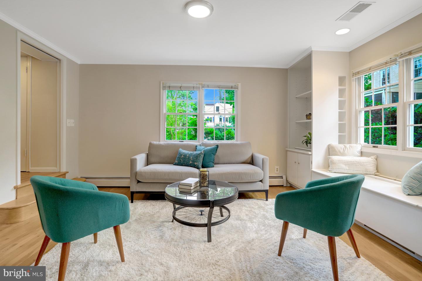 1600 N TAYLOR ST, ARLINGTON, Virginia 22207, 4 Bedrooms Bedrooms, ,3 BathroomsBathrooms,Residential,For sale,1600 N TAYLOR ST,VAAR2054654 MLS # VAAR2054654