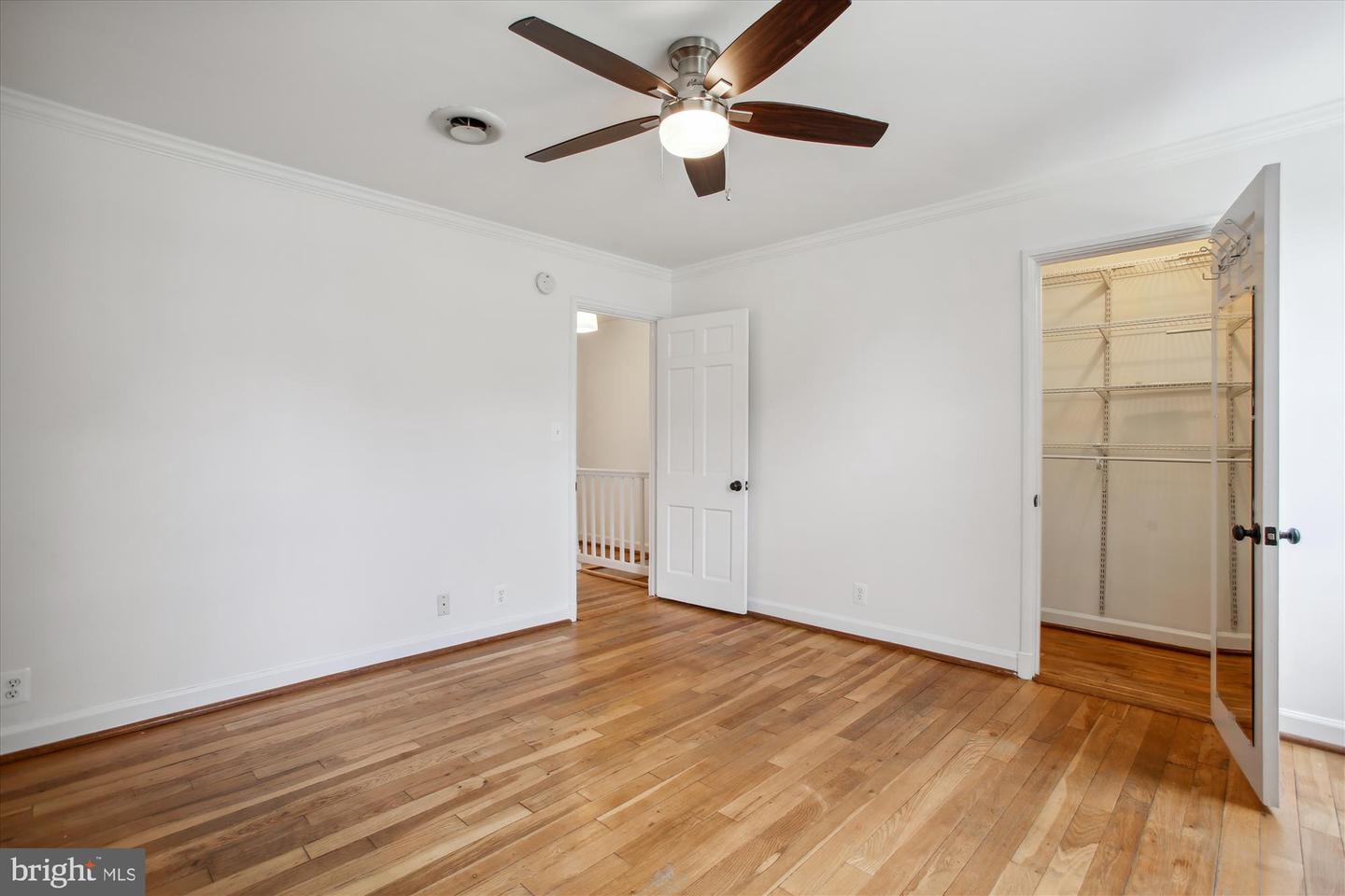 2858 S ABINGDON ST, ARLINGTON, Virginia 22206, 2 Bedrooms Bedrooms, ,2 BathroomsBathrooms,Residential,For sale,2858 S ABINGDON ST,VAAR2054826 MLS # VAAR2054826