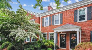 2858 S ABINGDON ST, ARLINGTON, Virginia 22206, 2 Bedrooms Bedrooms, ,2 BathroomsBathrooms,Residential,For sale,2858 S ABINGDON ST,VAAR2054826 MLS # VAAR2054826