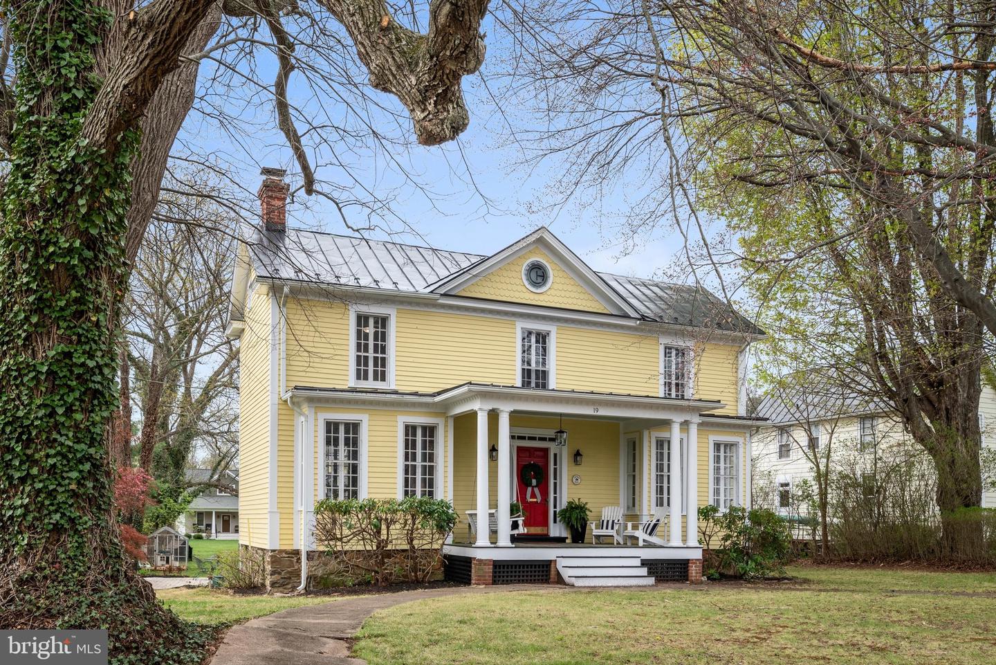 19 E LOUDOUN ST, ROUND HILL, Virginia 20141, 4 Bedrooms Bedrooms, ,3 BathroomsBathrooms,Residential,For sale,19 E LOUDOUN ST,VALO2093080 MLS # VALO2093080