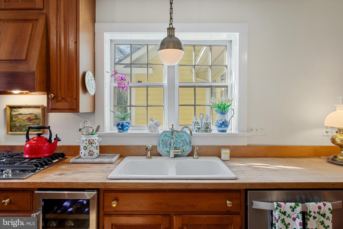 19 E LOUDOUN ST, ROUND HILL, Virginia 20141, 4 Bedrooms Bedrooms, ,3 BathroomsBathrooms,Residential,For sale,19 E LOUDOUN ST,VALO2093080 MLS # VALO2093080