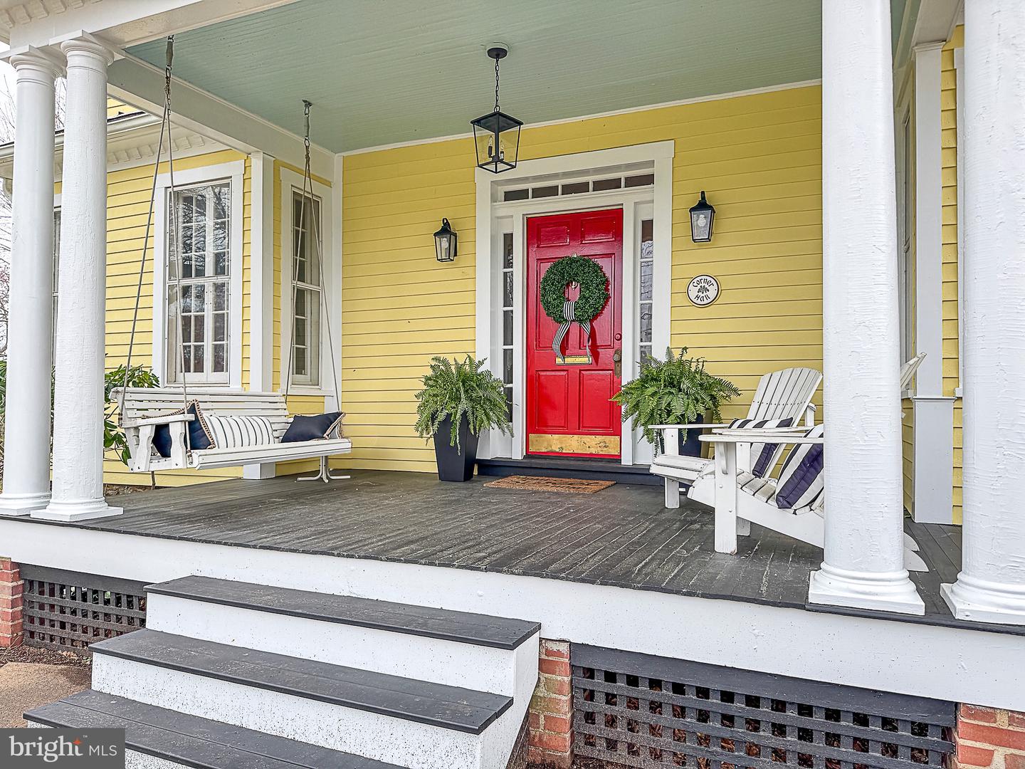 19 E LOUDOUN ST, ROUND HILL, Virginia 20141, 4 Bedrooms Bedrooms, ,3 BathroomsBathrooms,Residential,For sale,19 E LOUDOUN ST,VALO2093080 MLS # VALO2093080