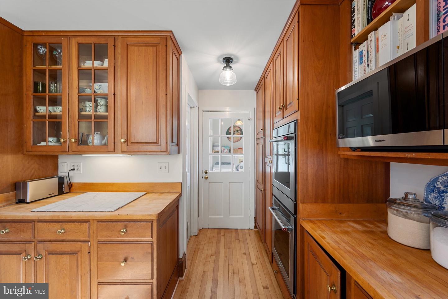 19 E LOUDOUN ST, ROUND HILL, Virginia 20141, 4 Bedrooms Bedrooms, ,3 BathroomsBathrooms,Residential,For sale,19 E LOUDOUN ST,VALO2093080 MLS # VALO2093080