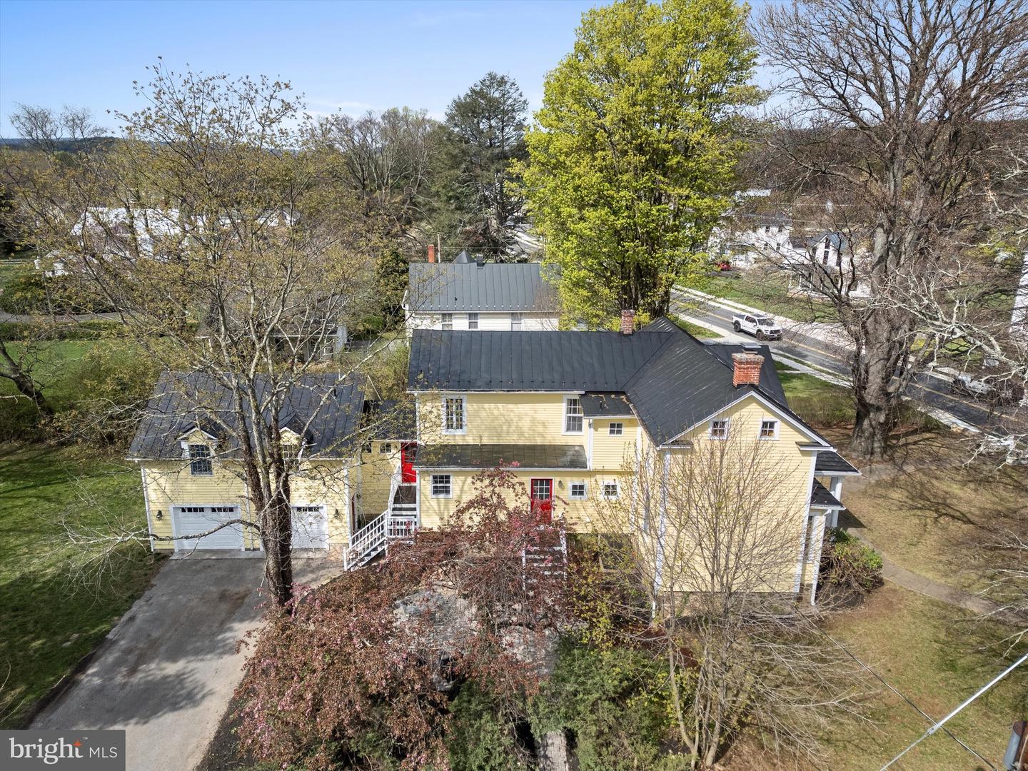 19 E LOUDOUN ST, ROUND HILL, Virginia 20141, 4 Bedrooms Bedrooms, ,3 BathroomsBathrooms,Residential,For sale,19 E LOUDOUN ST,VALO2093080 MLS # VALO2093080