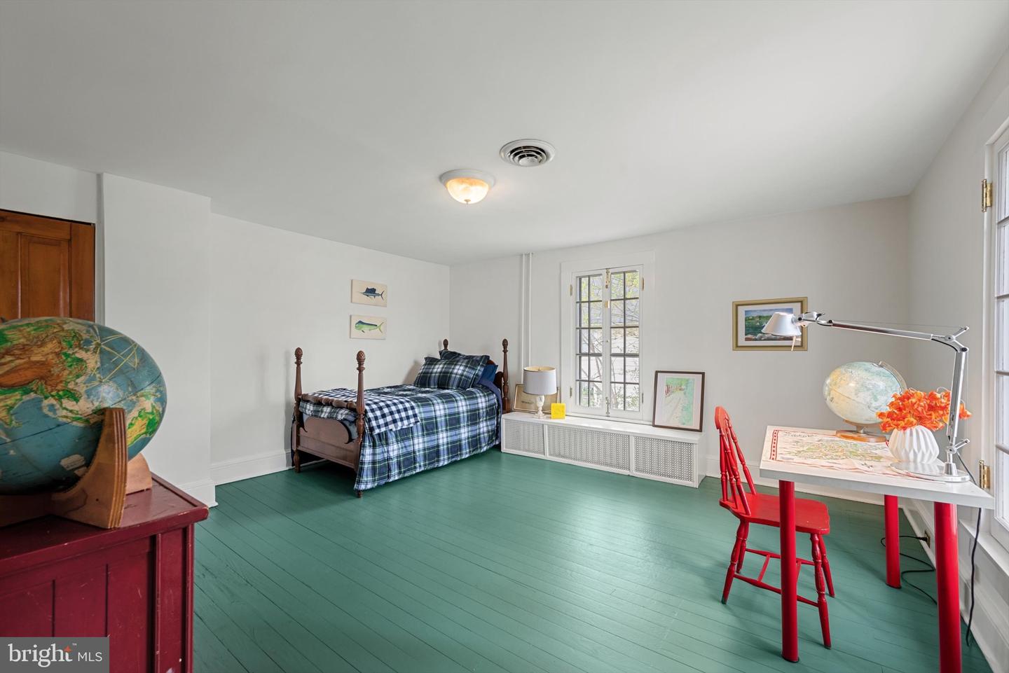 19 E LOUDOUN ST, ROUND HILL, Virginia 20141, 4 Bedrooms Bedrooms, ,3 BathroomsBathrooms,Residential,For sale,19 E LOUDOUN ST,VALO2093080 MLS # VALO2093080