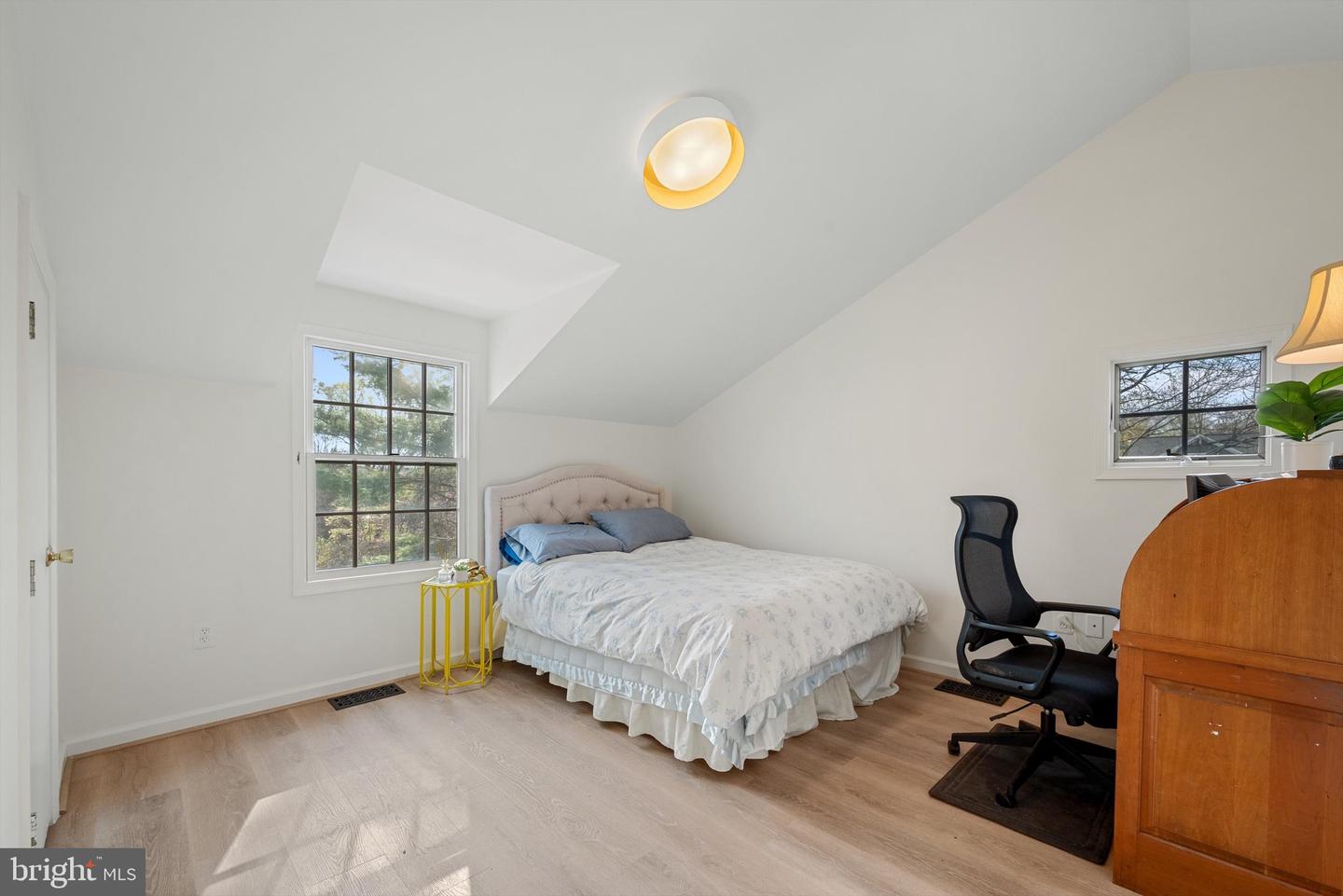 19 E LOUDOUN ST, ROUND HILL, Virginia 20141, 4 Bedrooms Bedrooms, ,3 BathroomsBathrooms,Residential,For sale,19 E LOUDOUN ST,VALO2093080 MLS # VALO2093080