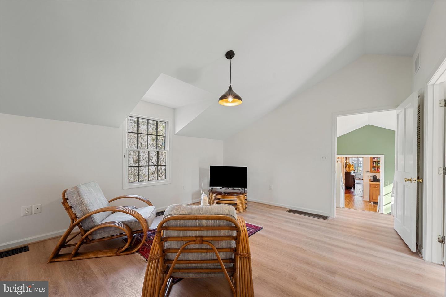 19 E LOUDOUN ST, ROUND HILL, Virginia 20141, 4 Bedrooms Bedrooms, ,3 BathroomsBathrooms,Residential,For sale,19 E LOUDOUN ST,VALO2093080 MLS # VALO2093080