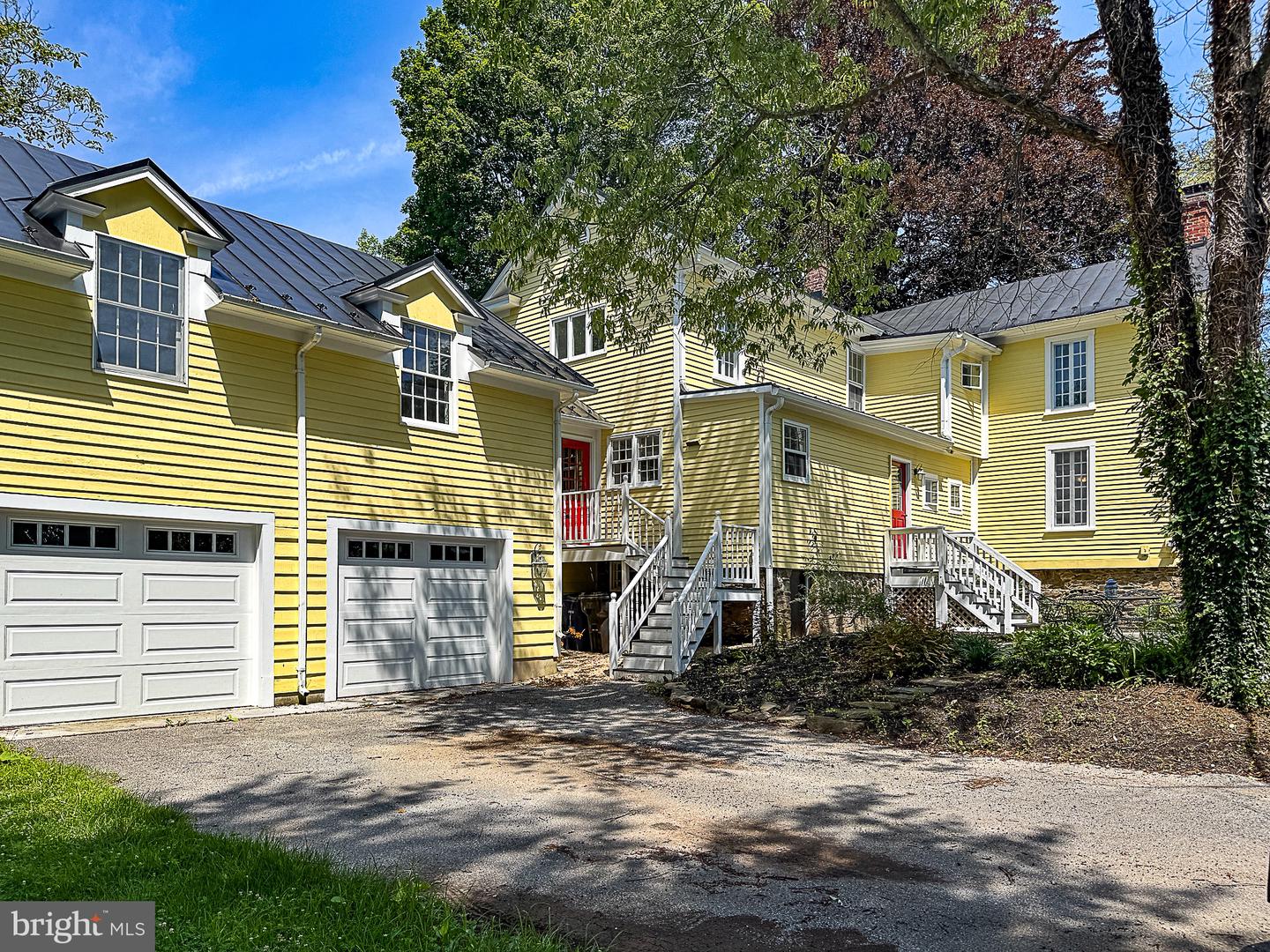 19 E LOUDOUN ST, ROUND HILL, Virginia 20141, 4 Bedrooms Bedrooms, ,3 BathroomsBathrooms,Residential,For sale,19 E LOUDOUN ST,VALO2093080 MLS # VALO2093080