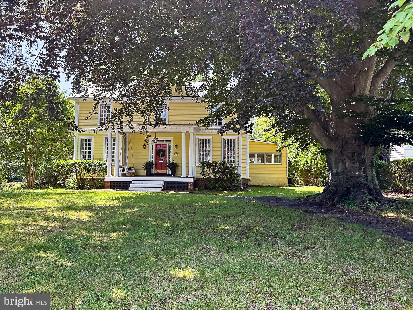 19 E LOUDOUN ST, ROUND HILL, Virginia 20141, 4 Bedrooms Bedrooms, ,3 BathroomsBathrooms,Residential,For sale,19 E LOUDOUN ST,VALO2093080 MLS # VALO2093080