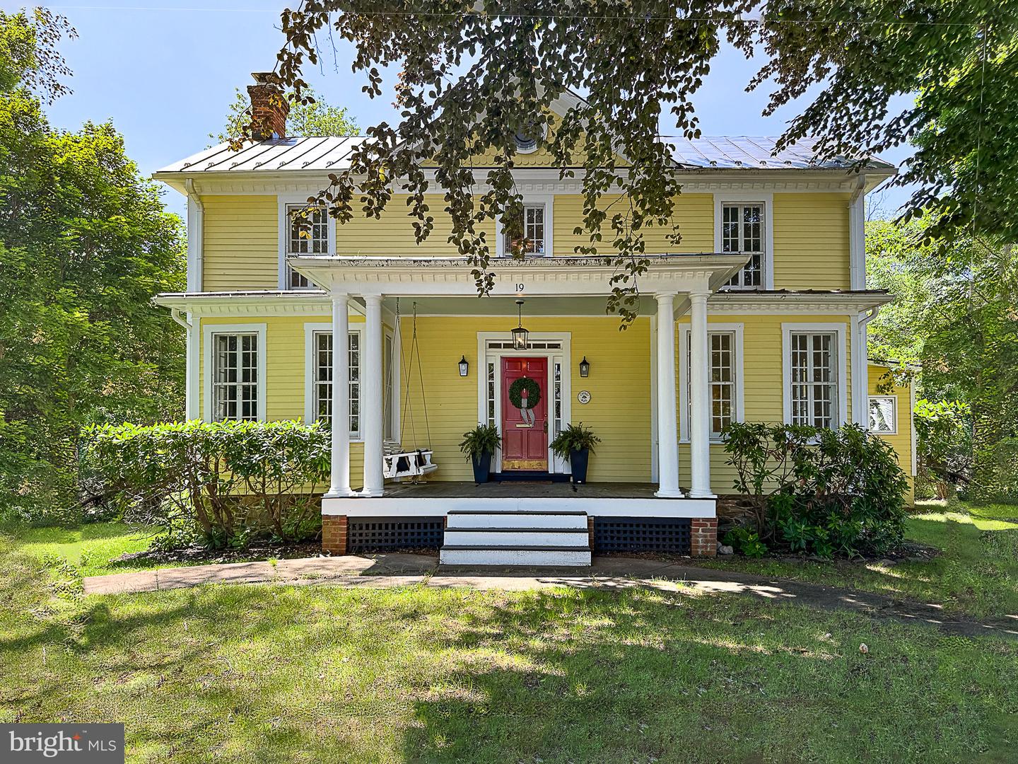 19 E LOUDOUN ST, ROUND HILL, Virginia 20141, 4 Bedrooms Bedrooms, ,3 BathroomsBathrooms,Residential,For sale,19 E LOUDOUN ST,VALO2093080 MLS # VALO2093080