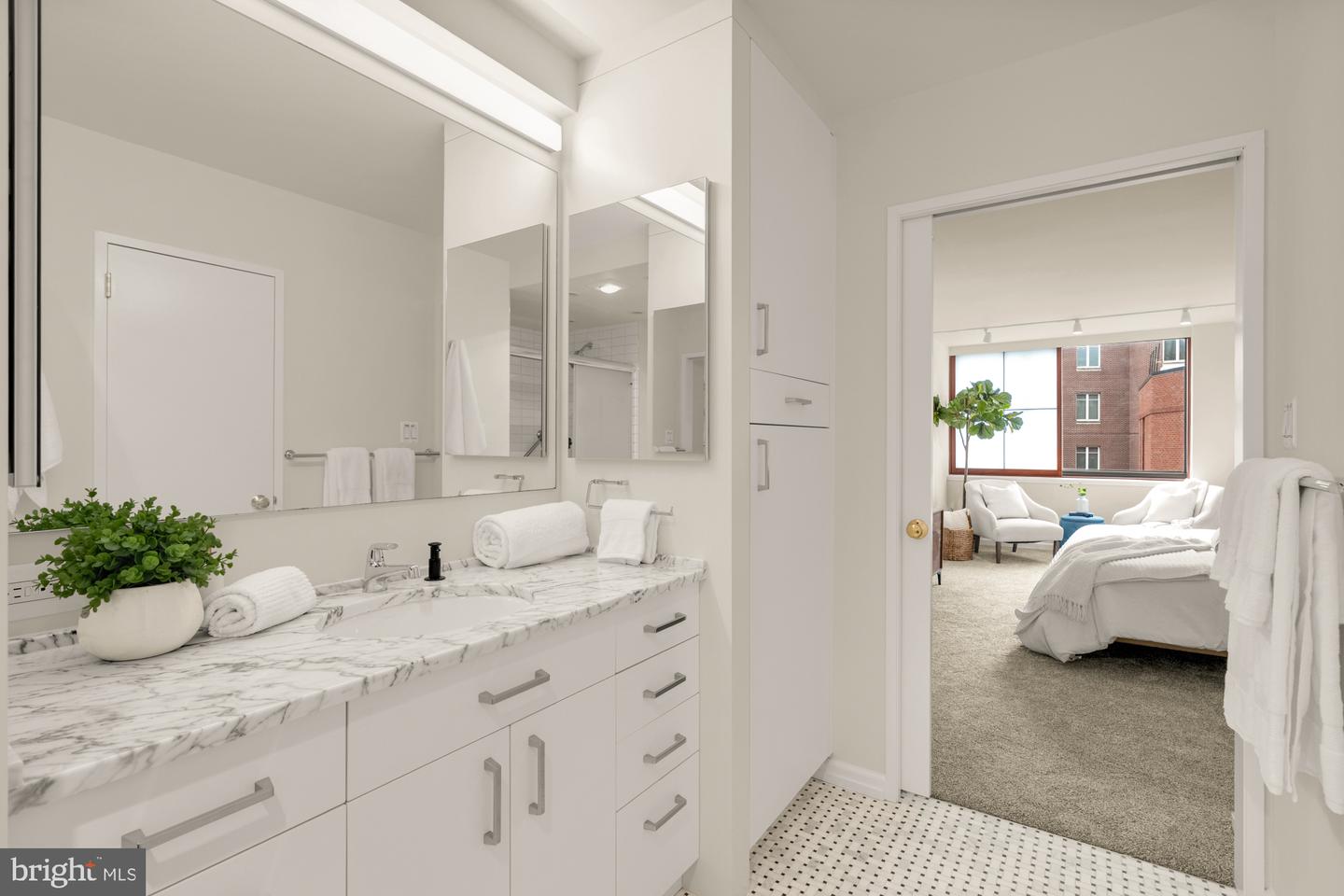 2555 PENNSYLVANIA AVE NW #617 & 618, WASHINGTON, District Of Columbia 20037, 3 Bedrooms Bedrooms, ,3 BathroomsBathrooms,Residential,For sale,2555 PENNSYLVANIA AVE NW #617 & 618,DCDC2194584 MLS # DCDC2194584