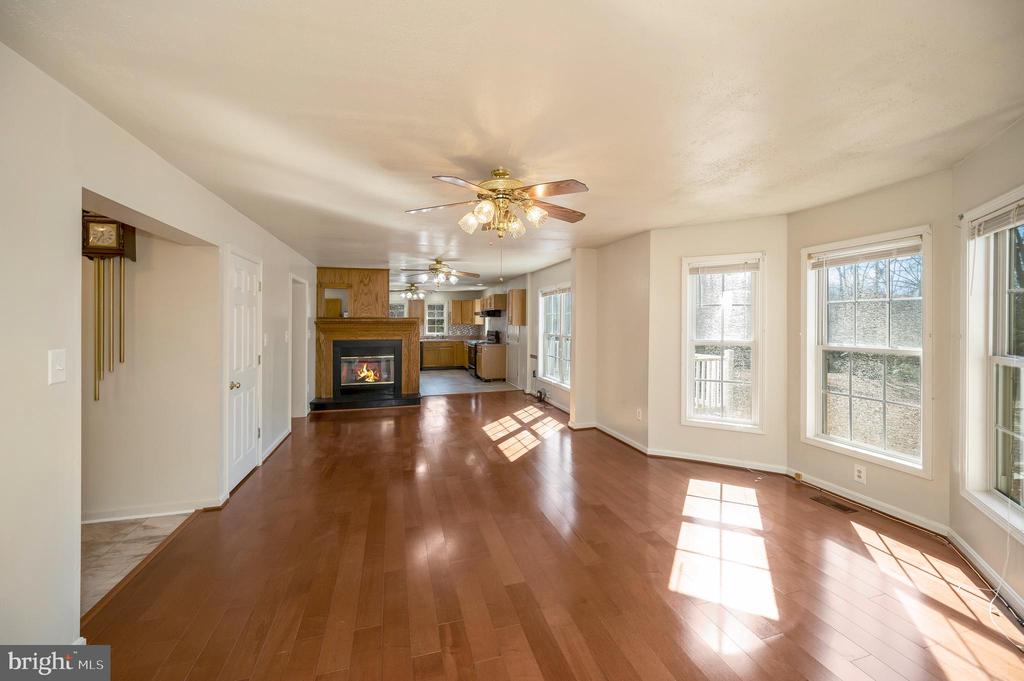 8128 SHIRLEY RD, SPOTSYLVANIA, Virginia 22551, 4 Bedrooms Bedrooms, ,2 BathroomsBathrooms,Residential,8128 SHIRLEY RD,VASP2022986 MLS # VASP2022986