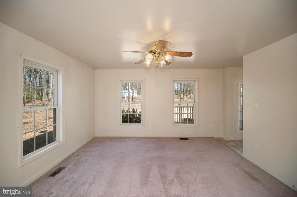 8128 SHIRLEY RD, SPOTSYLVANIA, Virginia 22551, 4 Bedrooms Bedrooms, ,2 BathroomsBathrooms,Residential,8128 SHIRLEY RD,VASP2022986 MLS # VASP2022986