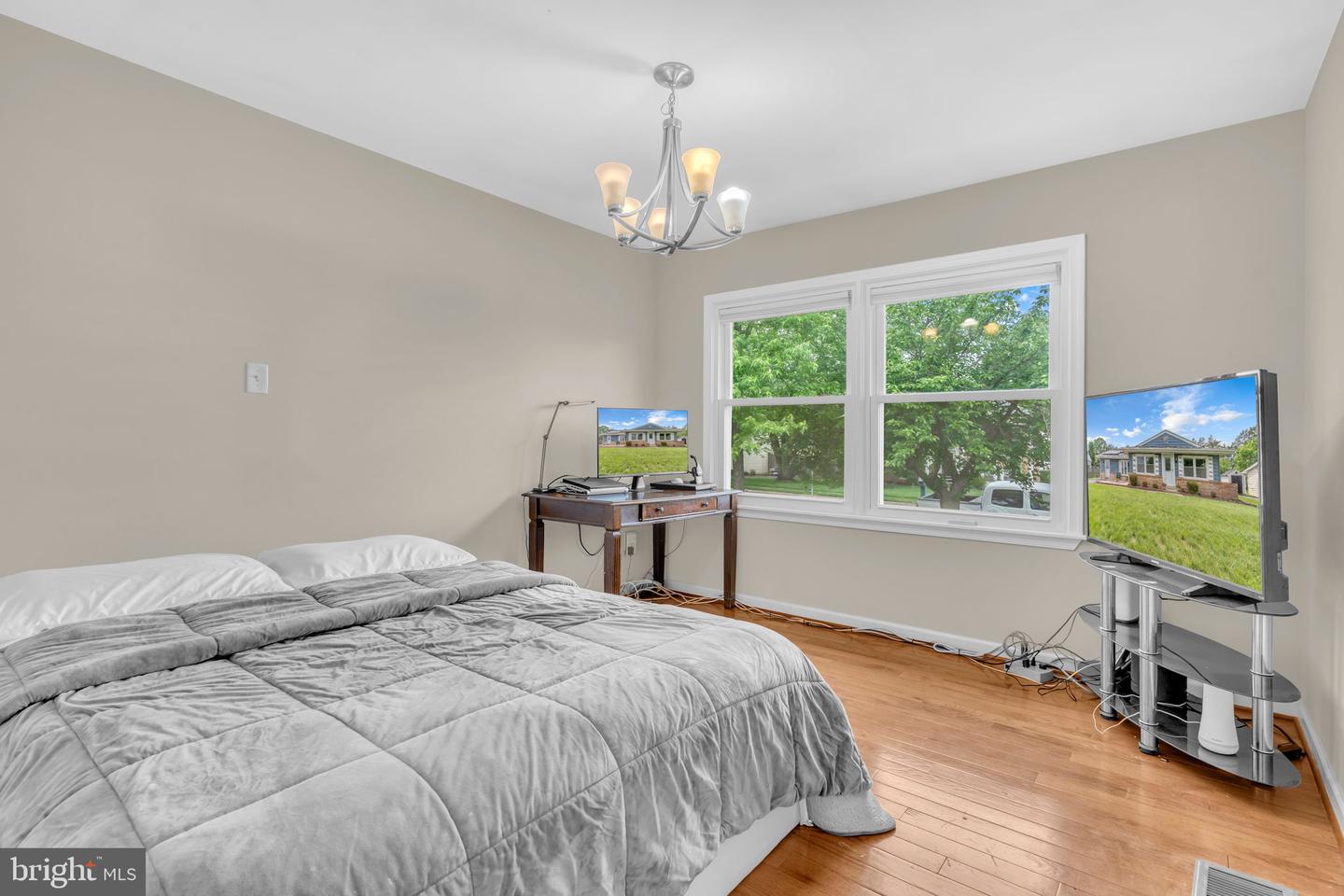 603 N YORK RD, STERLING, Virginia 20164, 3 Bedrooms Bedrooms, ,2 BathroomsBathrooms,Residential,For sale,603 N YORK RD,VALO2089596 MLS # VALO2089596