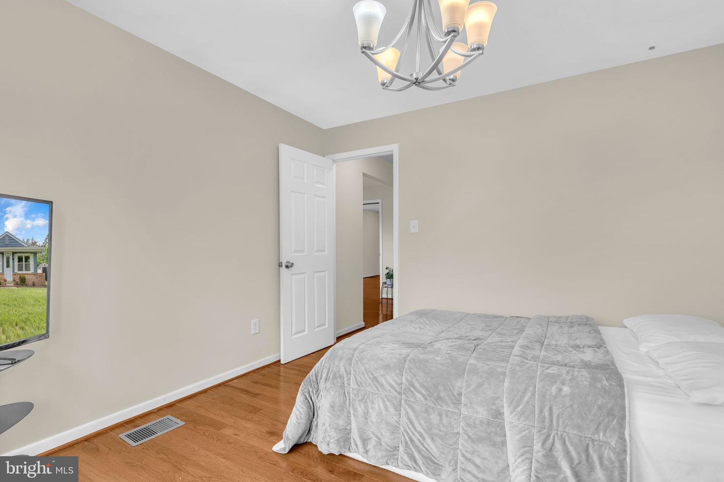 603 N YORK RD, STERLING, Virginia 20164, 3 Bedrooms Bedrooms, ,2 BathroomsBathrooms,Residential,For sale,603 N YORK RD,VALO2089596 MLS # VALO2089596