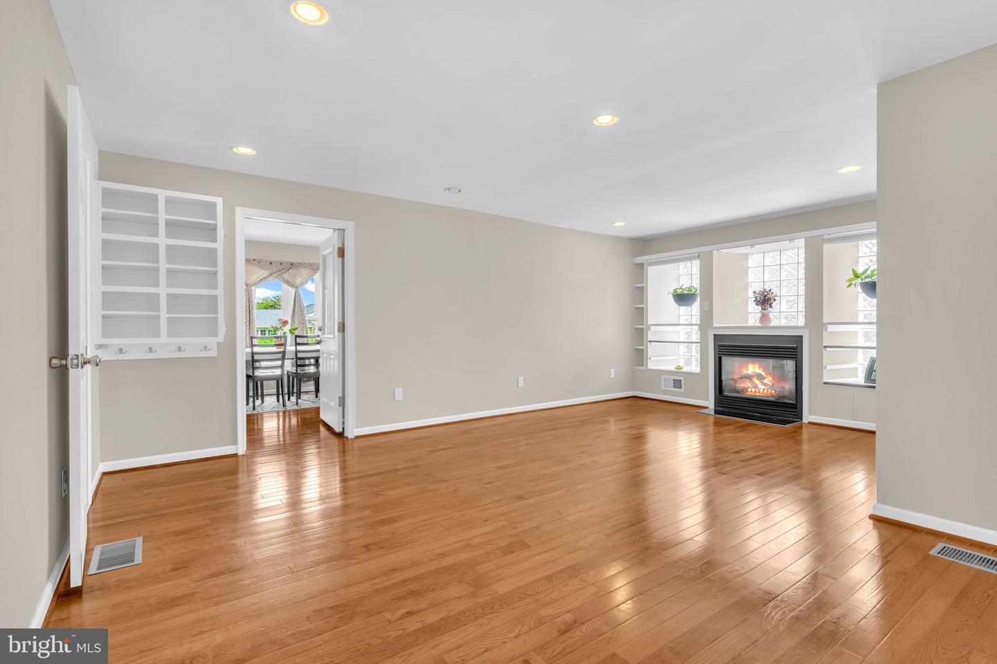 603 N YORK RD, STERLING, Virginia 20164, 3 Bedrooms Bedrooms, ,2 BathroomsBathrooms,Residential,For sale,603 N YORK RD,VALO2089596 MLS # VALO2089596