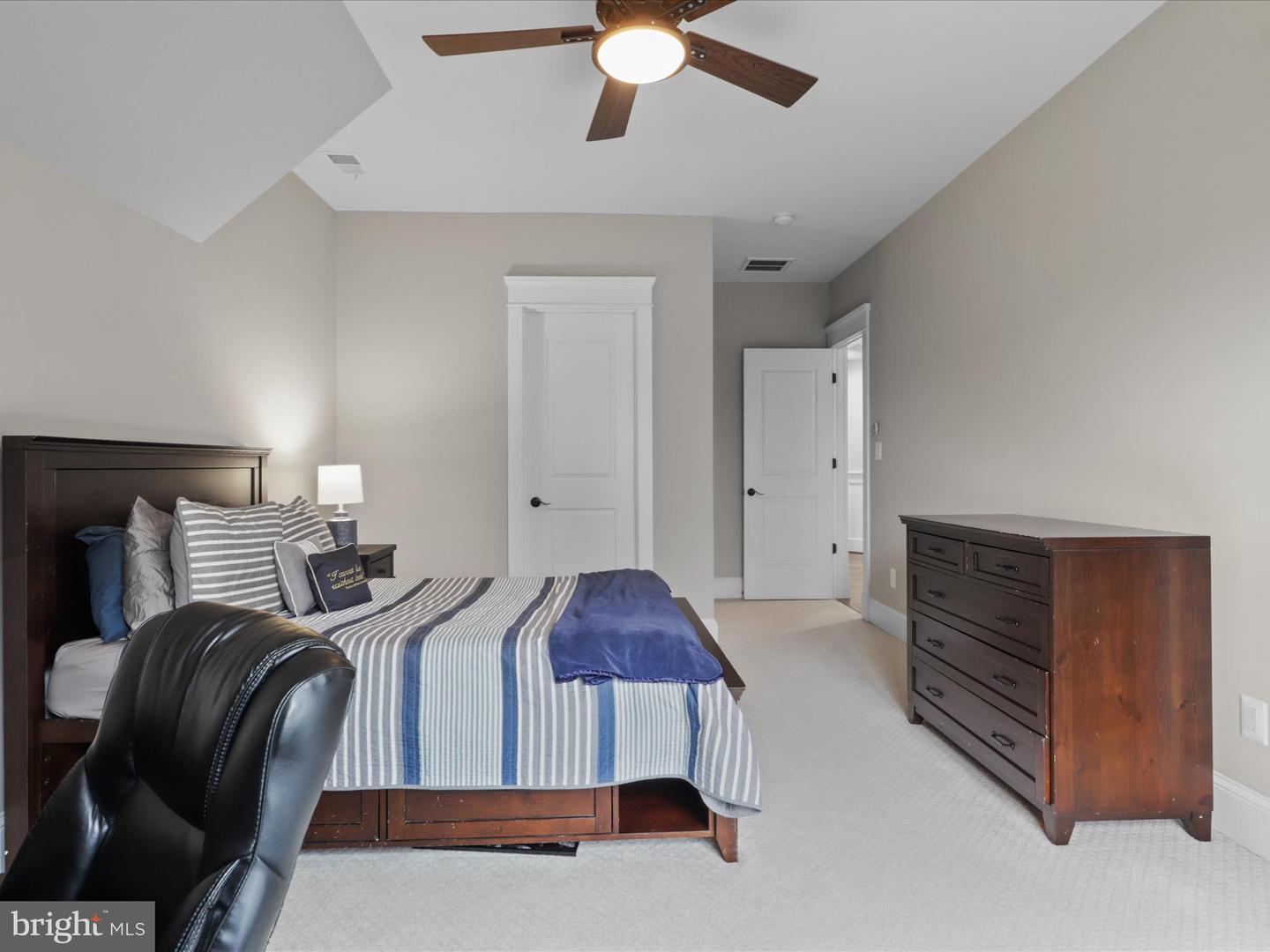 403 COLIN LN NW, VIENNA, Virginia 22180, 5 Bedrooms Bedrooms, ,4 BathroomsBathrooms,Residential,For sale,403 COLIN LN NW,VAFX2226242 MLS # VAFX2226242