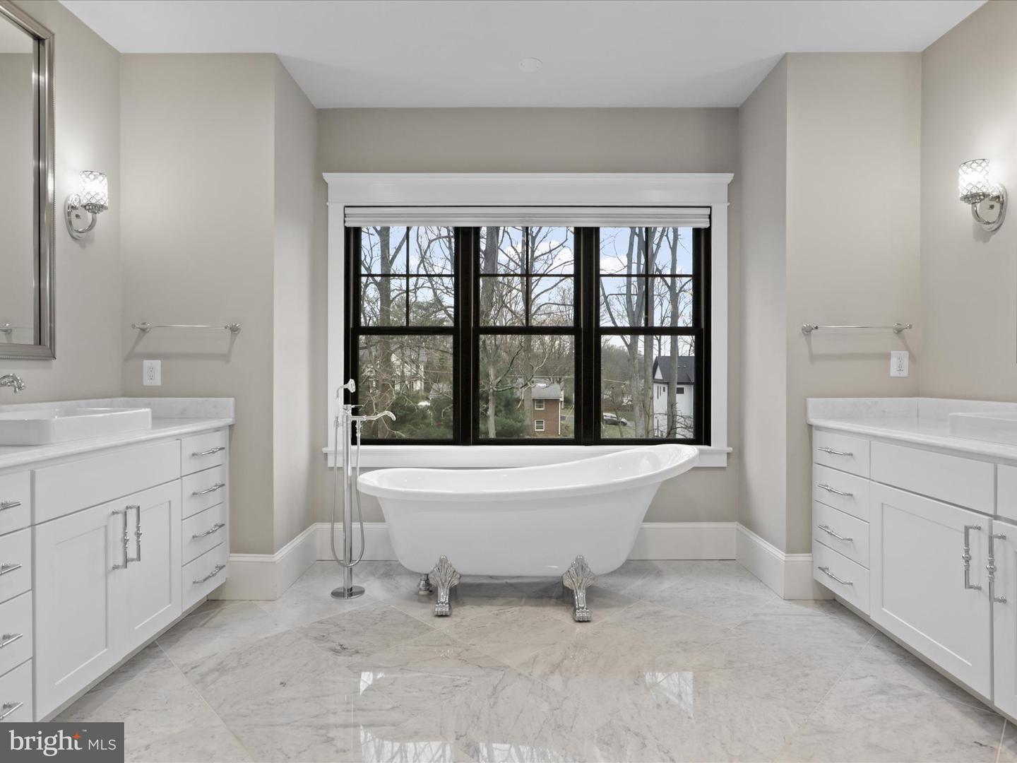 403 COLIN LN NW, VIENNA, Virginia 22180, 5 Bedrooms Bedrooms, ,4 BathroomsBathrooms,Residential,For sale,403 COLIN LN NW,VAFX2226242 MLS # VAFX2226242