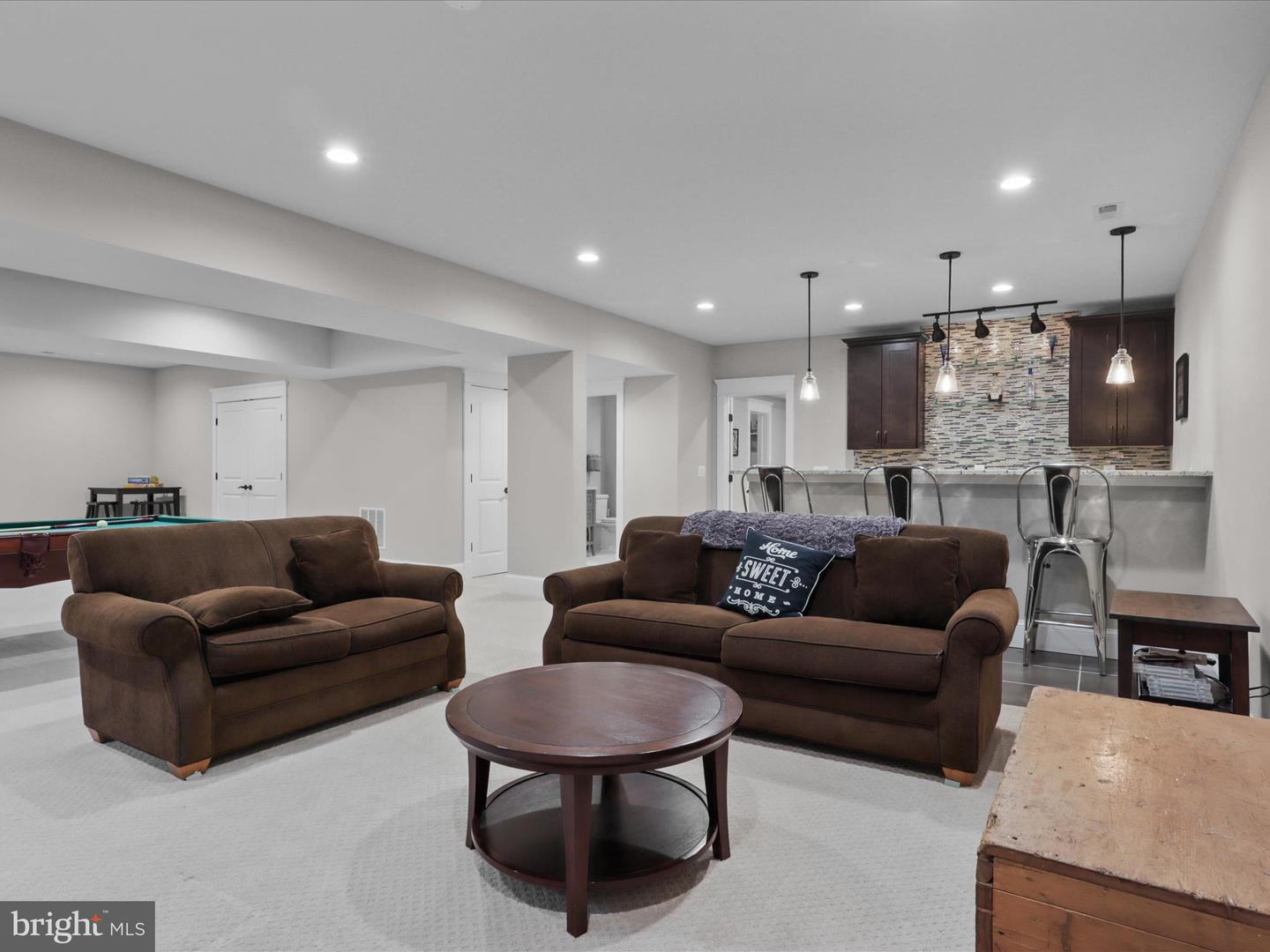 403 COLIN LN NW, VIENNA, Virginia 22180, 5 Bedrooms Bedrooms, ,4 BathroomsBathrooms,Residential,For sale,403 COLIN LN NW,VAFX2226242 MLS # VAFX2226242