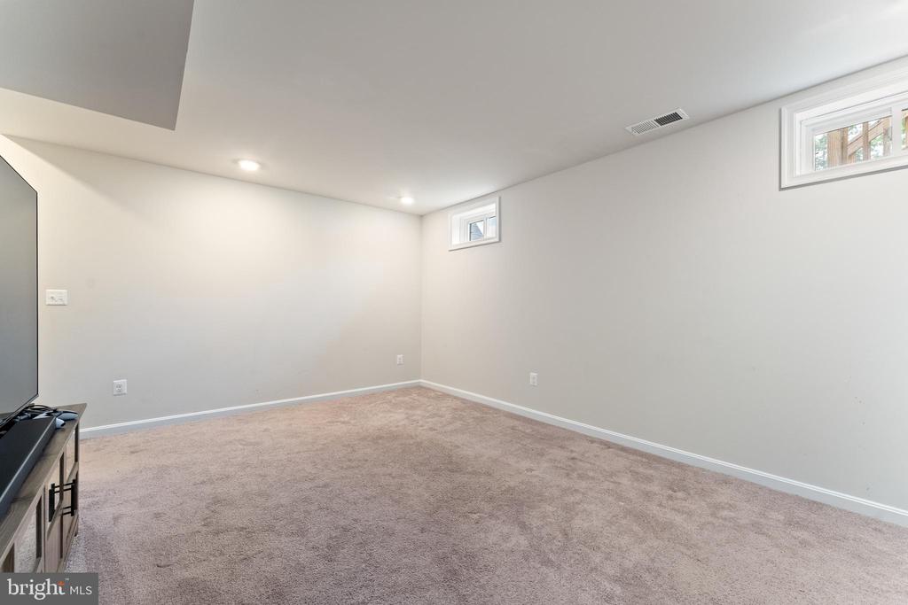 9305 CEDAR FOREST DR, FREDERICKSBURG, Virginia 22408, 4 Bedrooms Bedrooms, ,3 BathroomsBathrooms,Residential,9305 CEDAR FOREST DR,VASP2033104 MLS # VASP2033104