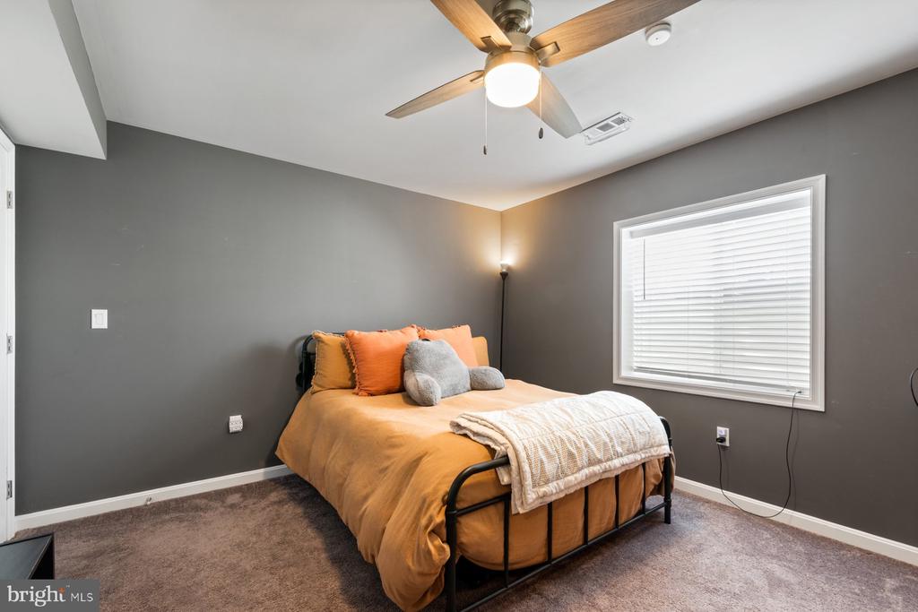 5505 SPRING BLUFF CT, FREDERICKSBURG, Virginia 22407, 6 Bedrooms Bedrooms, ,4 BathroomsBathrooms,Residential,5505 SPRING BLUFF CT,VASP2033170 MLS # VASP2033170