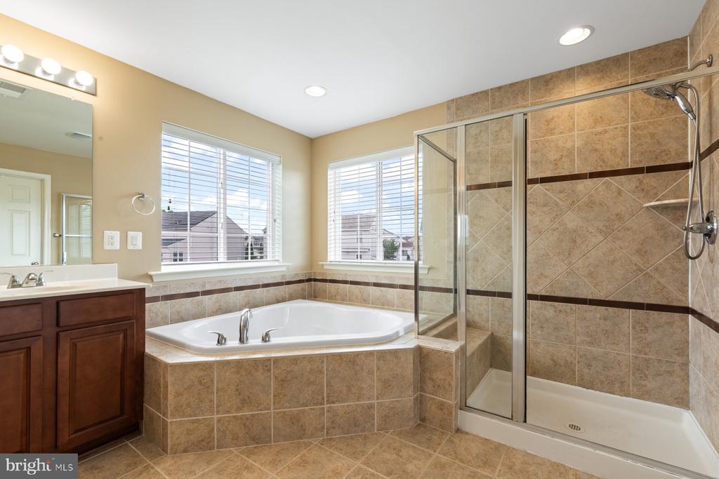 5505 SPRING BLUFF CT, FREDERICKSBURG, Virginia 22407, 6 Bedrooms Bedrooms, ,4 BathroomsBathrooms,Residential,5505 SPRING BLUFF CT,VASP2033170 MLS # VASP2033170