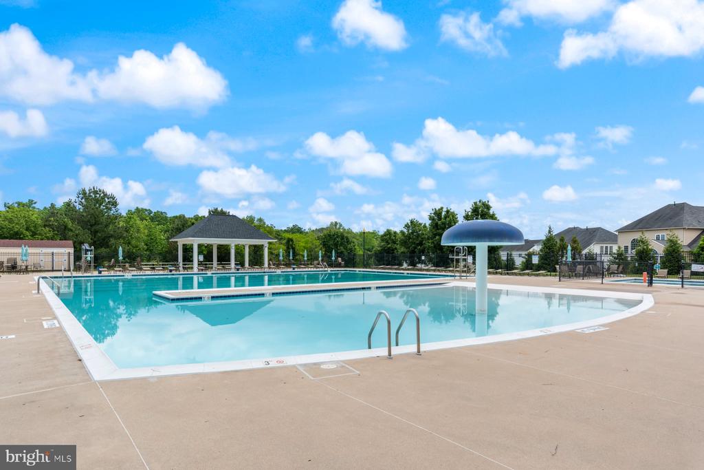 5505 SPRING BLUFF CT, FREDERICKSBURG, Virginia 22407, 6 Bedrooms Bedrooms, ,4 BathroomsBathrooms,Residential,5505 SPRING BLUFF CT,VASP2033170 MLS # VASP2033170
