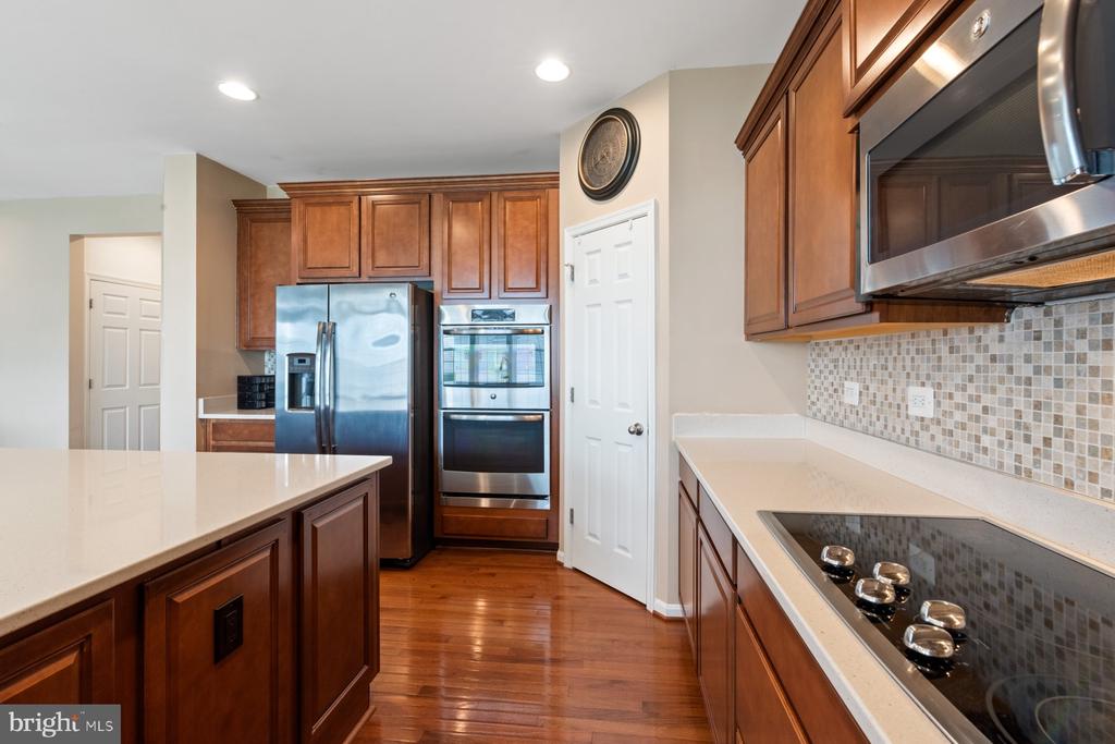5505 SPRING BLUFF CT, FREDERICKSBURG, Virginia 22407, 6 Bedrooms Bedrooms, ,4 BathroomsBathrooms,Residential,5505 SPRING BLUFF CT,VASP2033170 MLS # VASP2033170