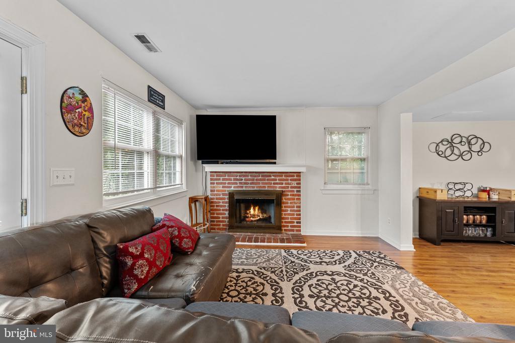 133 WOODLAKE DR, CHARLOTTESVILLE, Virginia 22901, 3 Bedrooms Bedrooms, ,1 BathroomBathrooms,Residential,133 WOODLAKE DR,VAAB2000986 MLS # VAAB2000986