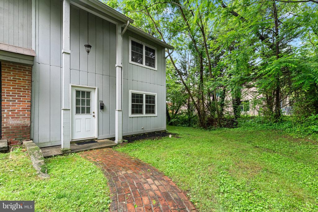 133 WOODLAKE DR, CHARLOTTESVILLE, Virginia 22901, 3 Bedrooms Bedrooms, ,1 BathroomBathrooms,Residential,133 WOODLAKE DR,VAAB2000986 MLS # VAAB2000986