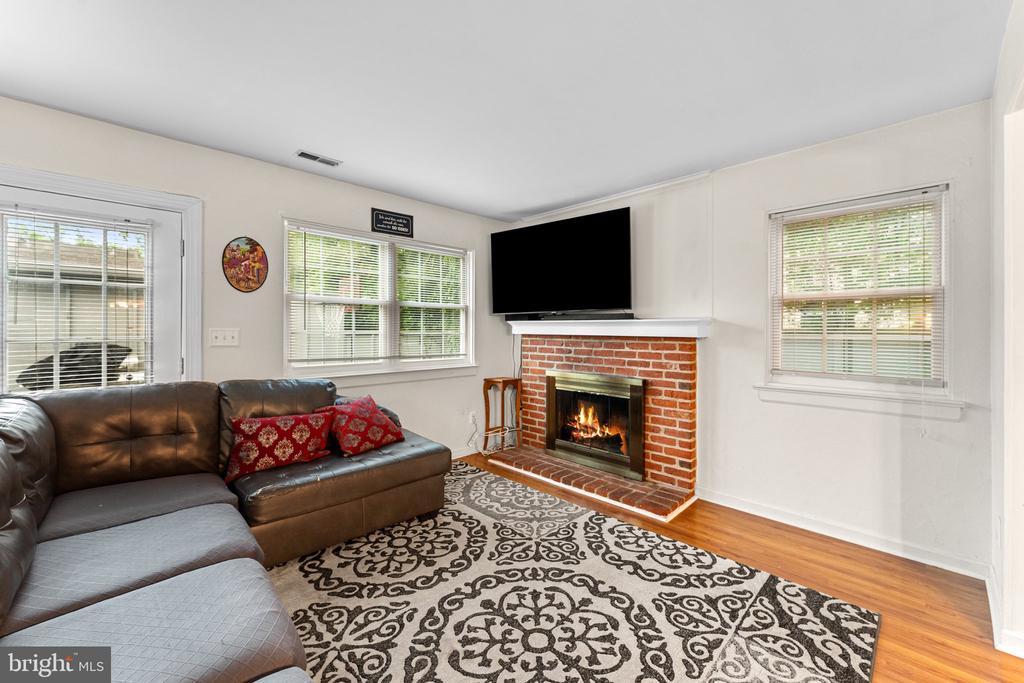 133 WOODLAKE DR, CHARLOTTESVILLE, Virginia 22901, 3 Bedrooms Bedrooms, ,1 BathroomBathrooms,Residential,133 WOODLAKE DR,VAAB2000986 MLS # VAAB2000986